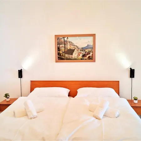 Apartment Rosa With Parking Historic Center *