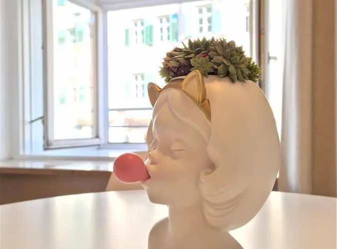 Rosa With Parking Historic Center