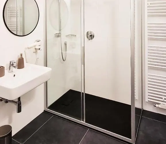 Rosa With Parking Historic Center