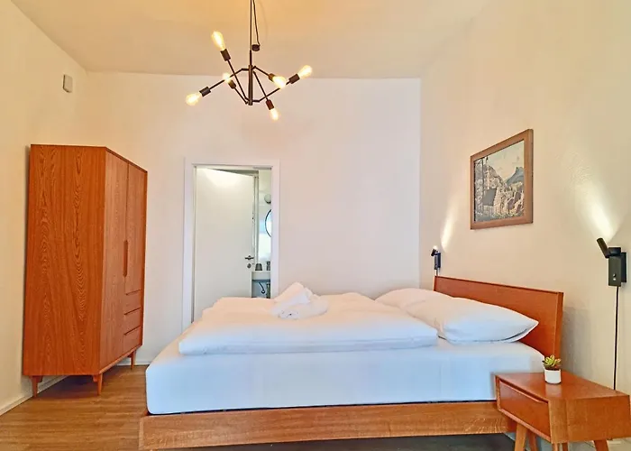 Rosa With Parking Historic Center